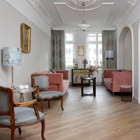 Design-appartement Im Herzen Von דירה