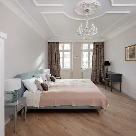 Design-appartement Im Herzen Von דירה